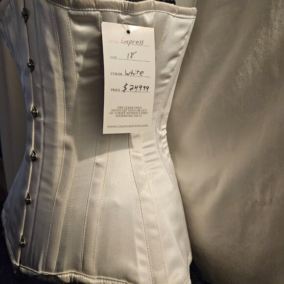 *SALE!* NWT White Bridal XXS 18" Tight Lacing Corset - Picture 3 of 15
